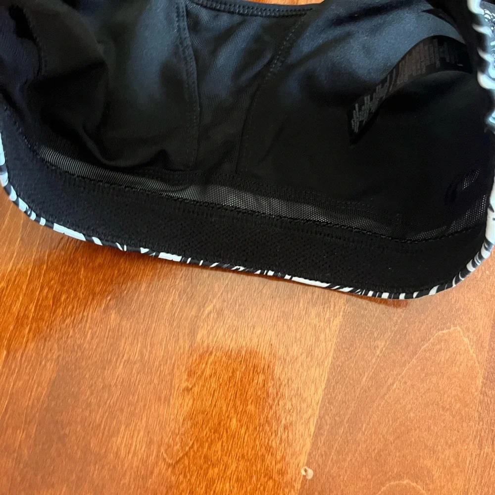 EXP Core Performance Black and White  Sports Bra-Small - Picture 5 of 8